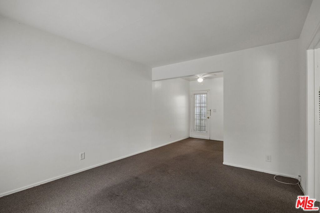 311 E Doran Street Property Photo 26