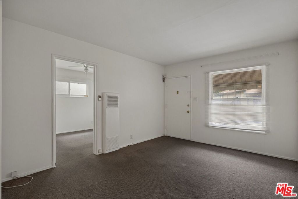 311 E Doran Street Property Photo 29