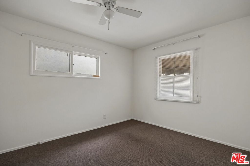 311 E Doran Street Property Photo 32