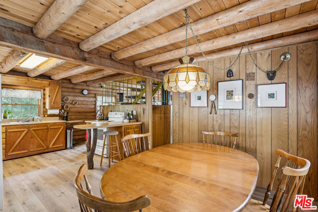 4 Winding Way Property Photo 4