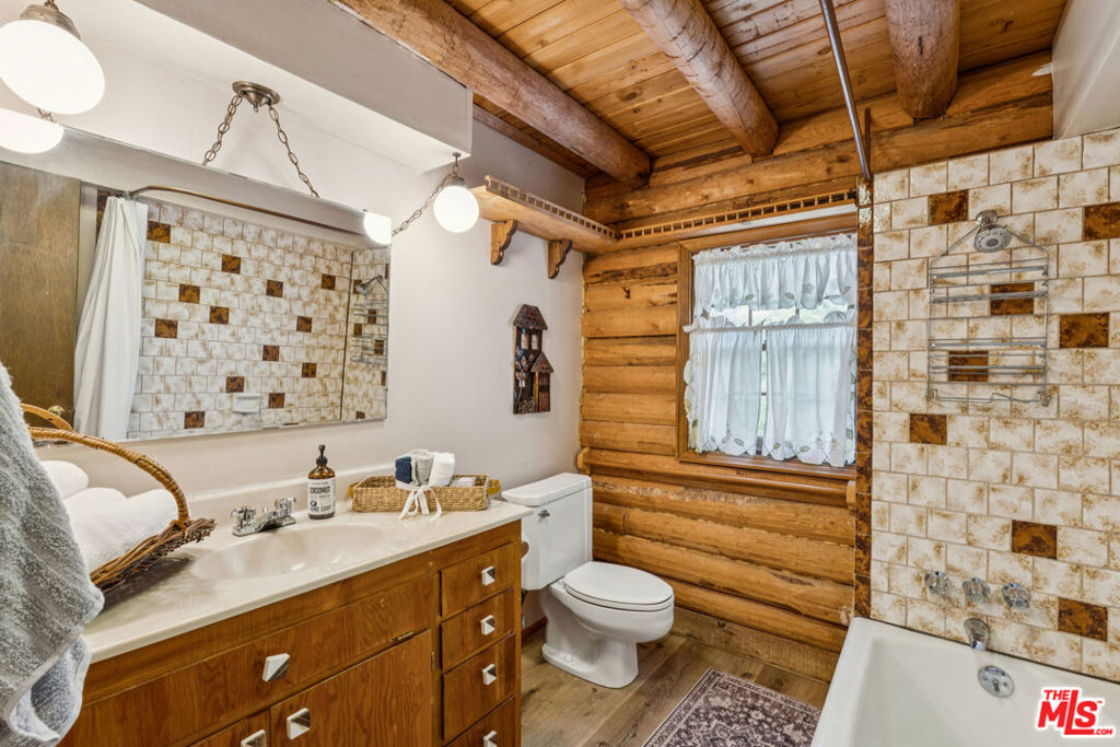 4 Winding Way Property Photo 15