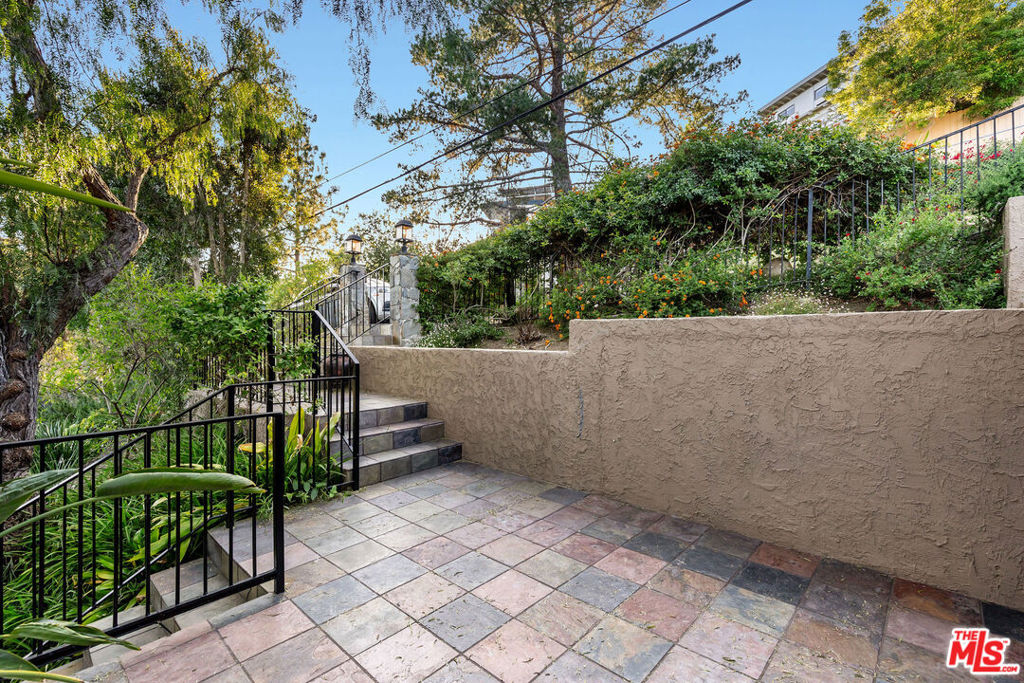 2716 Halsey Road Property Photo 19