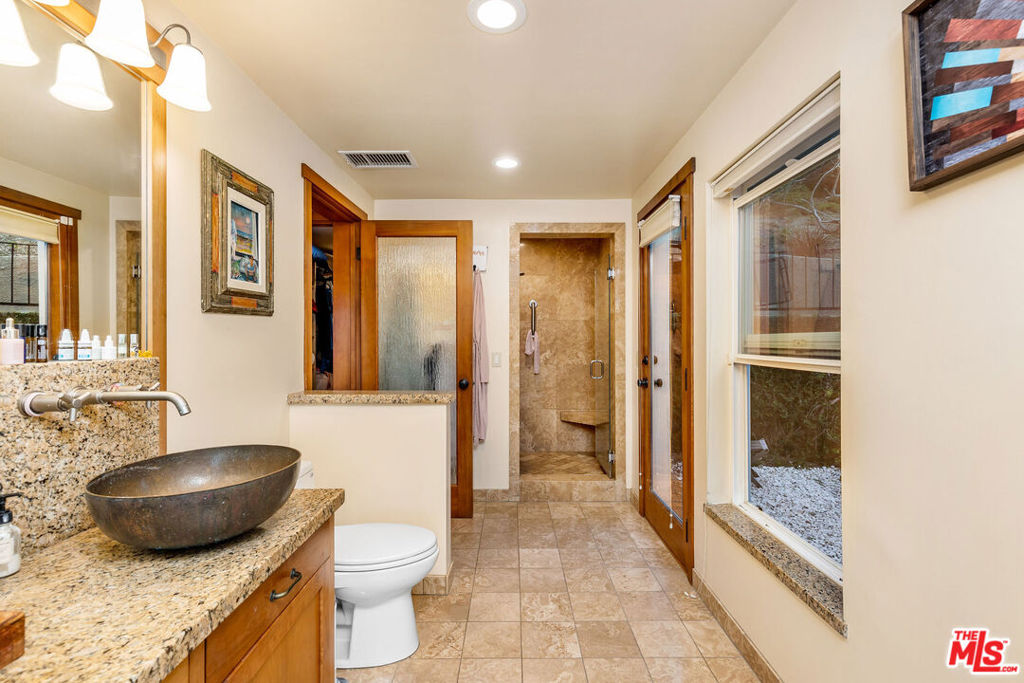 2716 Halsey Road Property Photo 23