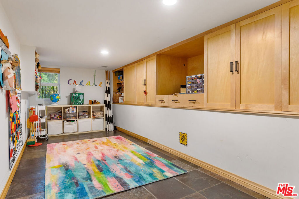 2716 Halsey Road Property Photo 33