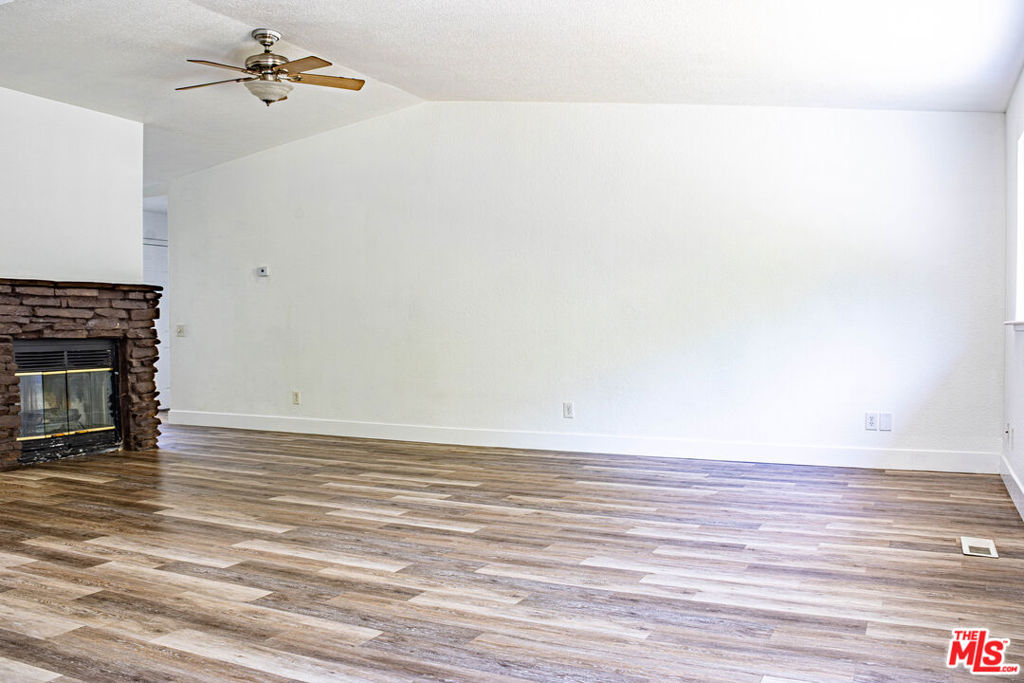 823 Spaniel Drive Property Photo 5