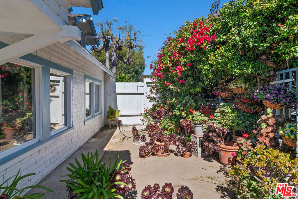 207 Ocean Ave Ext Property Photo 11