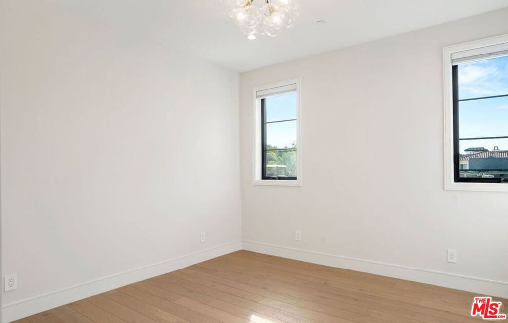 1728 S Shenandoah Street Property Photo 33