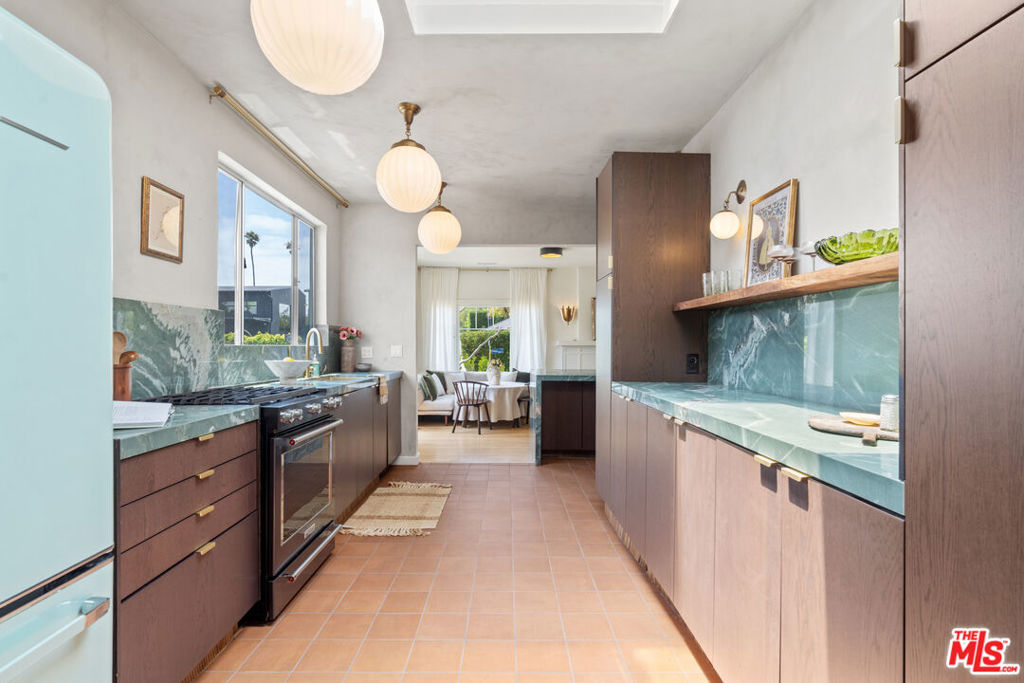 818 Palms Boulevard Property Photo 1