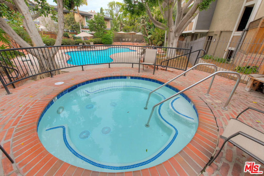 6505 Green Valley Circle 301 Property Photo 29