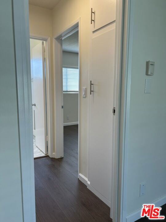 346 S Van Ness Avenue 10 Property Photo 13