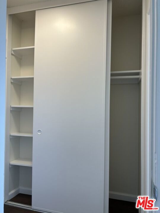 346 S Van Ness Avenue 10 Property Photo 14