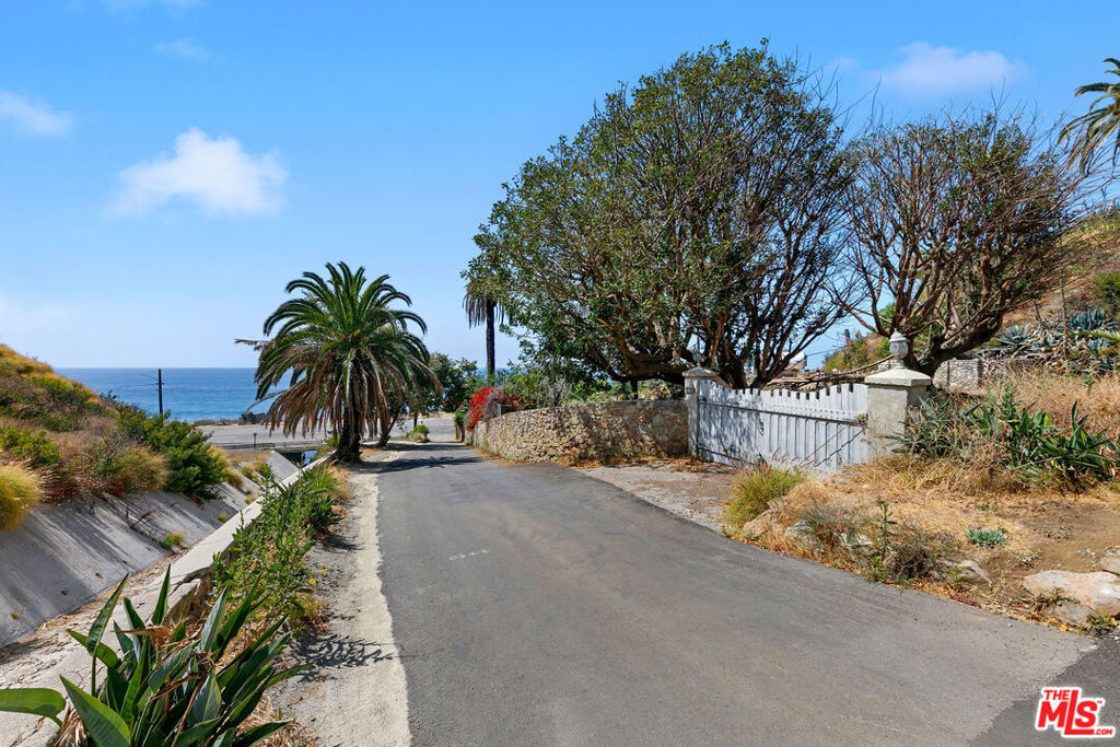 19355 Pacific Coast Highway Property Photo 7