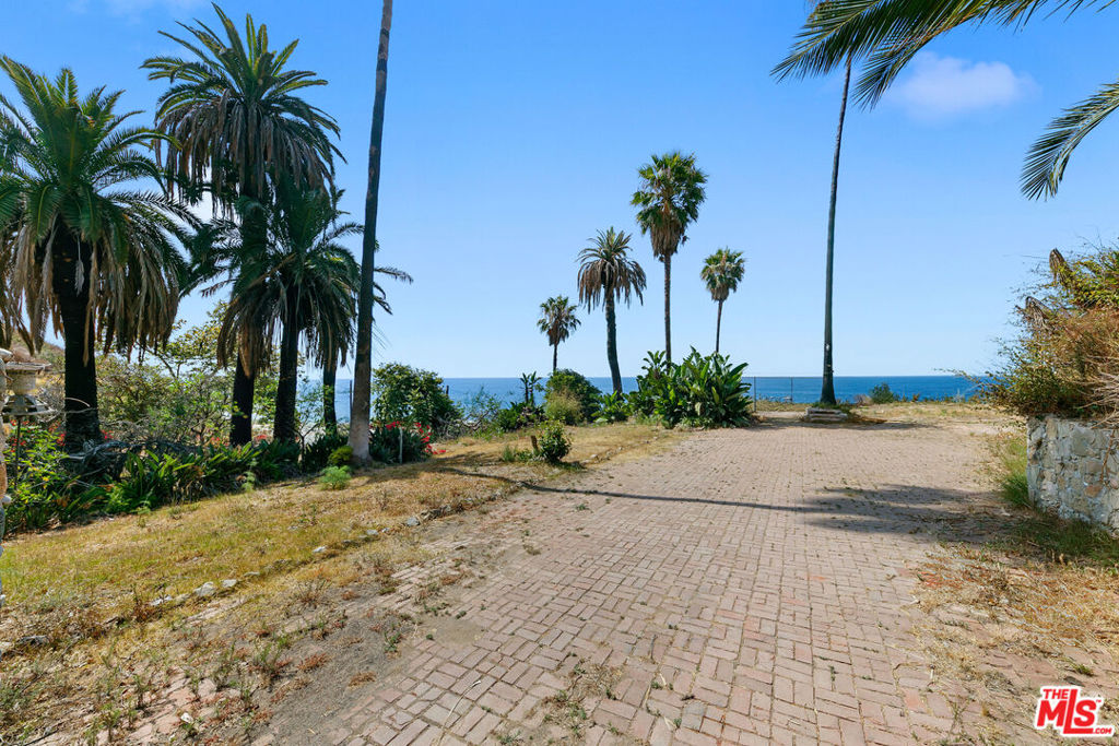 19355 Pacific Coast Highway Property Photo 12