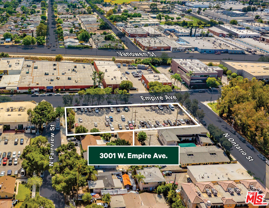 3001 W Empire Ave Property Photo 1