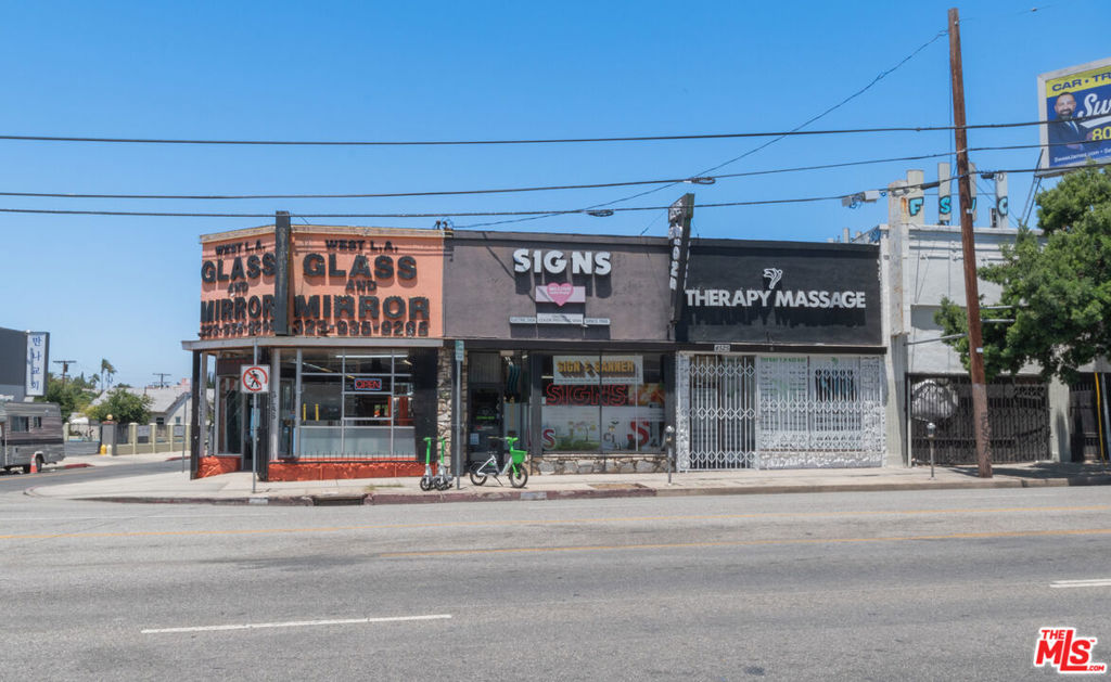 4525 W Pico Boulevard Property Photo 3