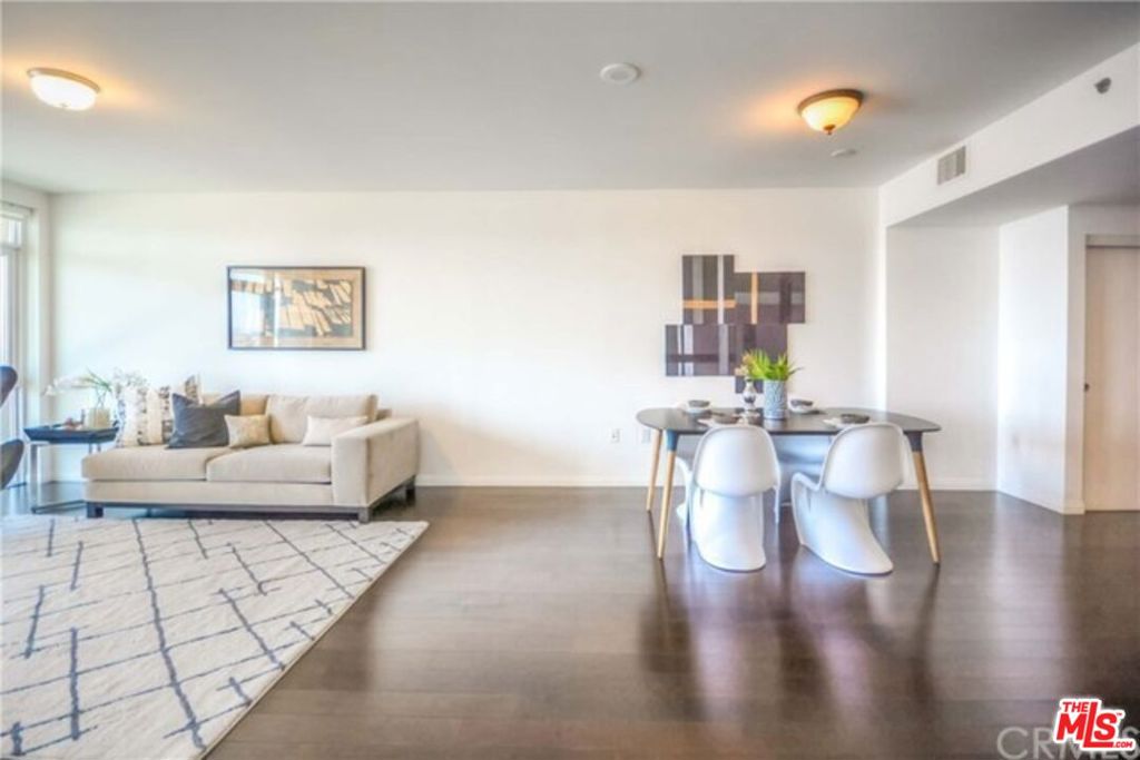 3785 Wilshire Boulevard 908 Property Photo 5