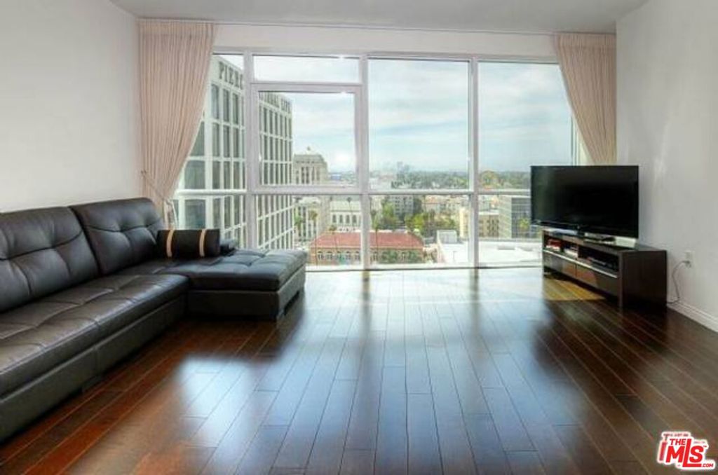 3785 Wilshire Boulevard 908 Property Photo 6