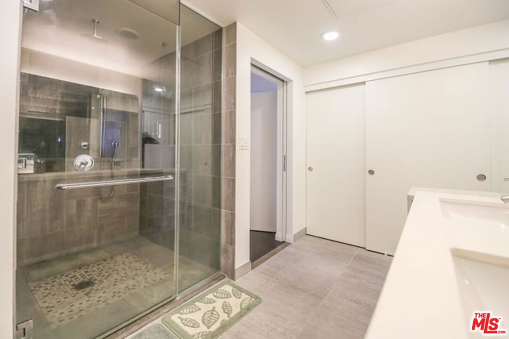3785 Wilshire Boulevard 908 Property Photo 11