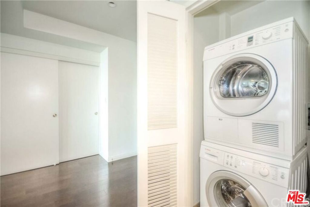 3785 Wilshire Boulevard 908 Property Photo 13