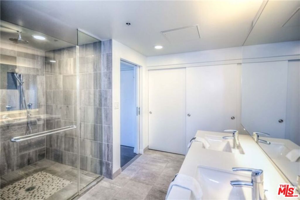 3785 Wilshire Boulevard 908 Property Photo 14