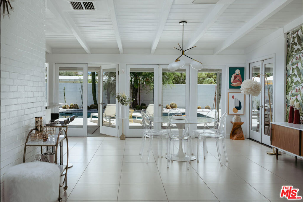 1275 E Sunny Dunes Road Property Photo 19