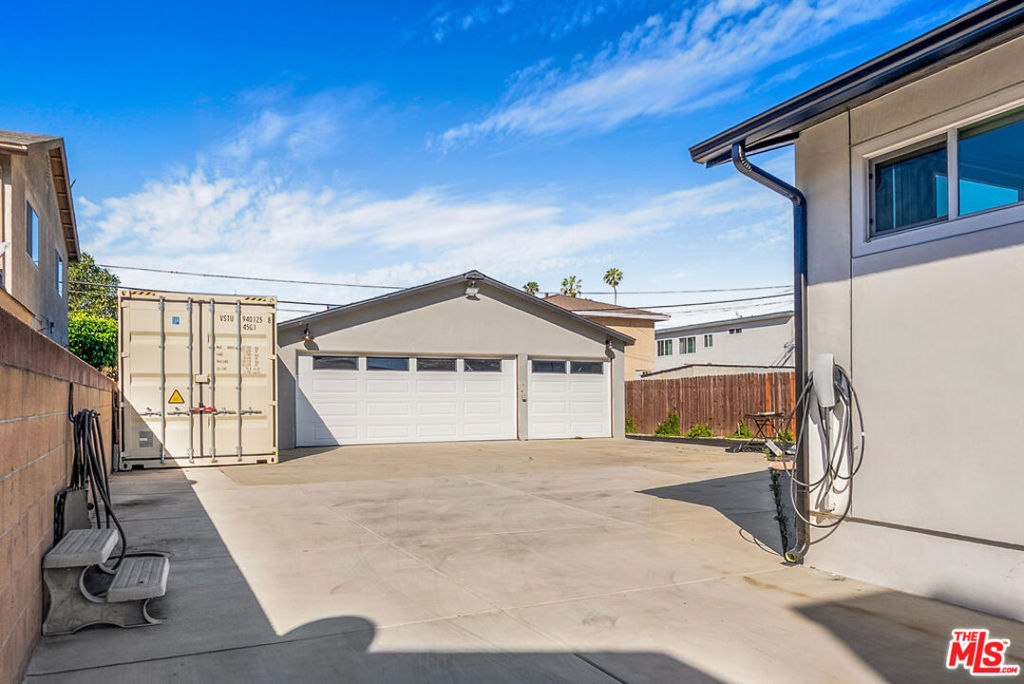16421 Halldale Avenue Property Photo 7