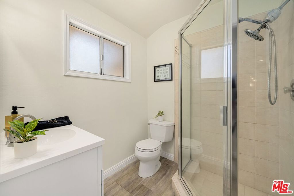 9134 Swinton Avenue Property Photo 19