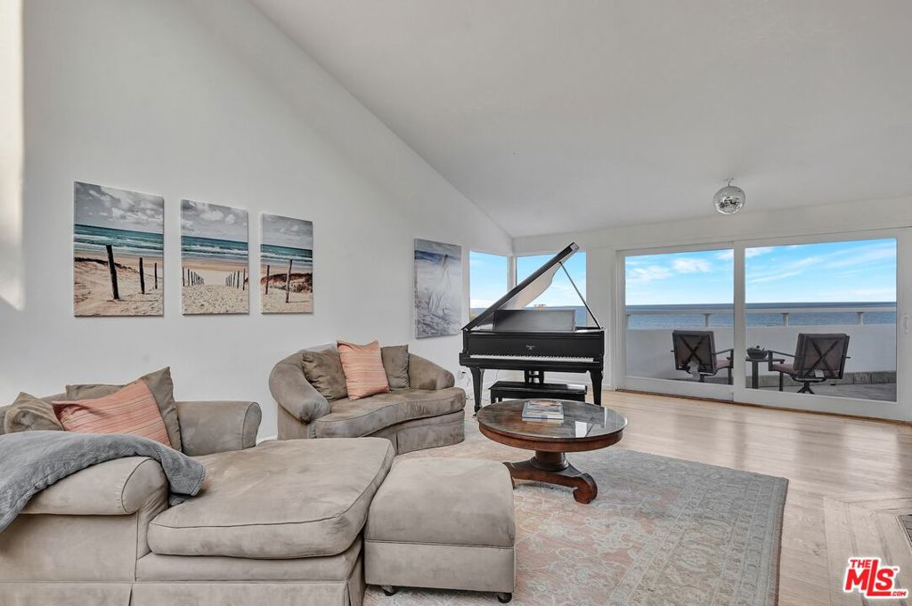 21625 Pacific Coast Highway Property Photo 6