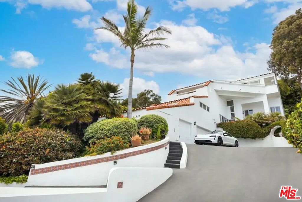 21625 Pacific Coast Highway Property Photo 19