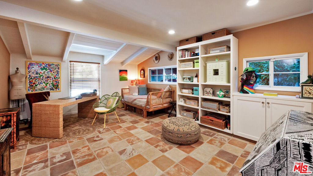 6101 Shoup Avenue Property Photo 35