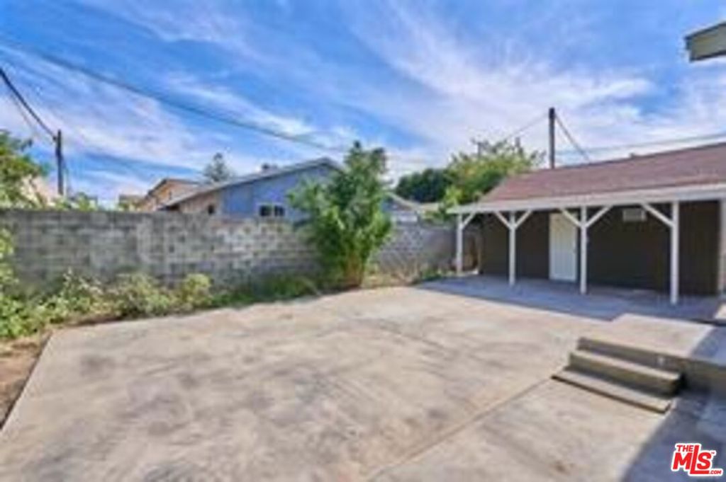 6850 Radford Avenue Property Photo 34