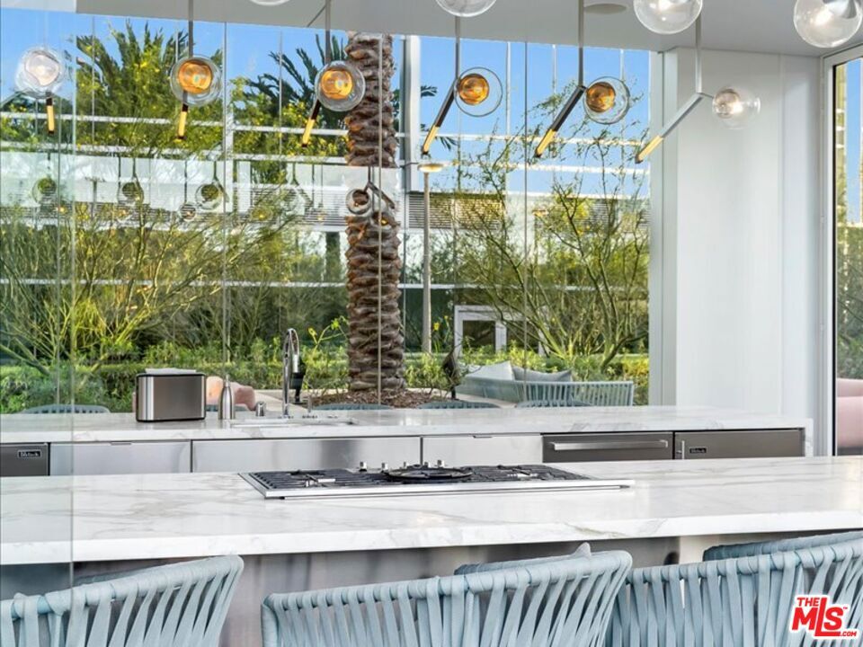 877 Francisco Street 2811 Property Photo 50