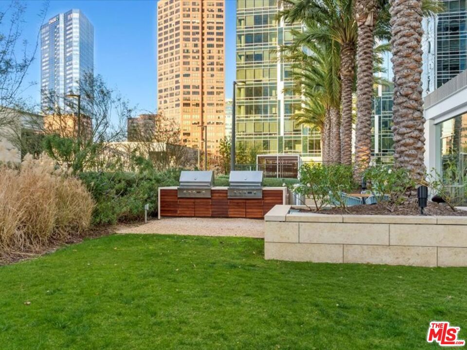 877 Francisco Street 2811 Property Photo 52