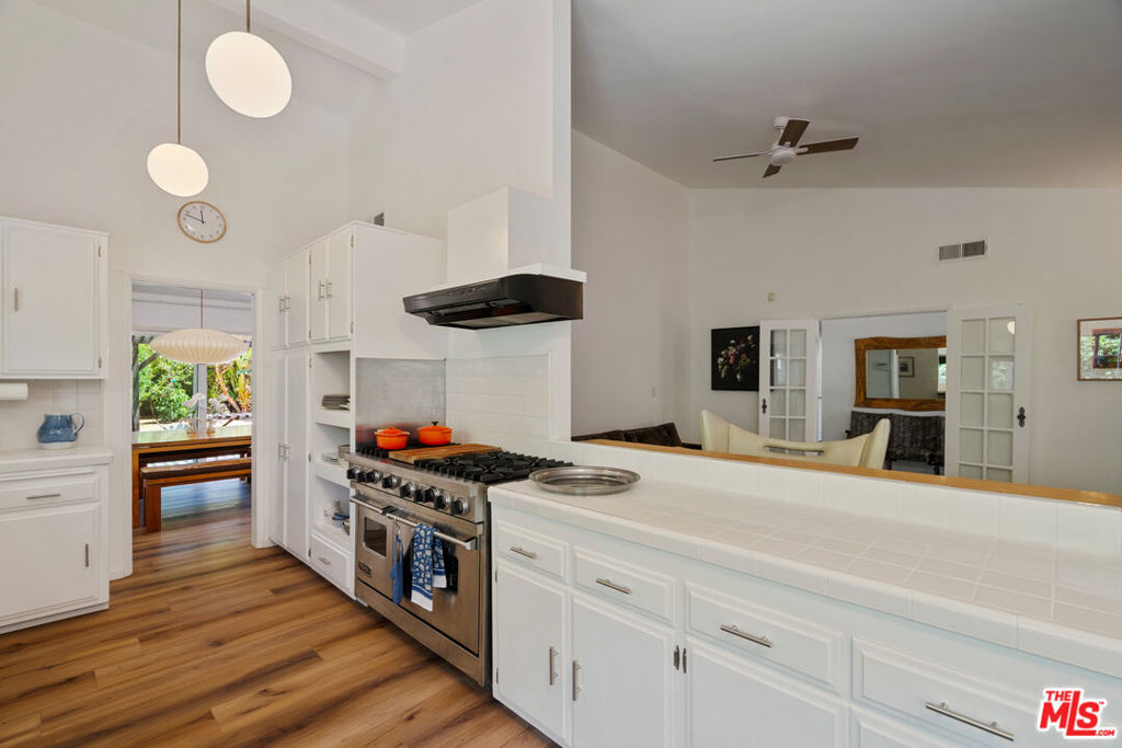 22429 Bessemer Street Property Photo 14