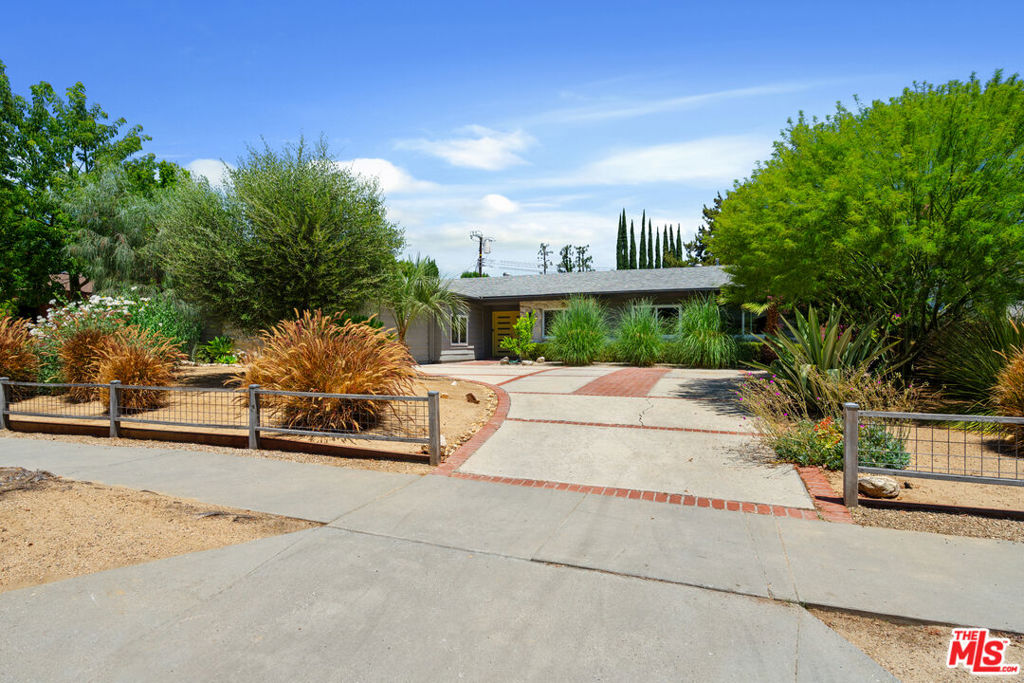 22429 Bessemer Street Property Photo 46