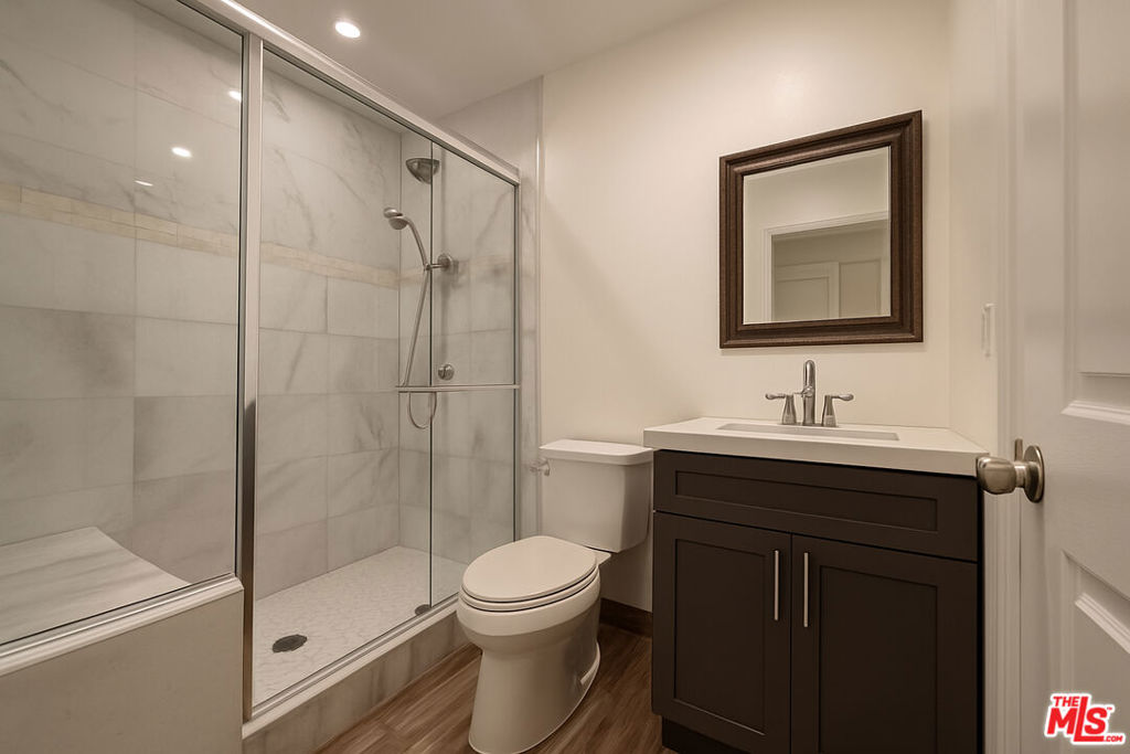 1174 Coldwater Canyon Drive Property Photo 12