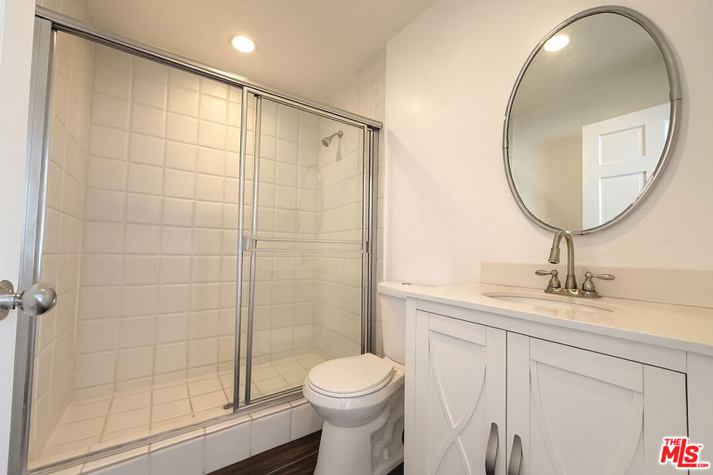 1174 Coldwater Canyon Drive Property Photo 18