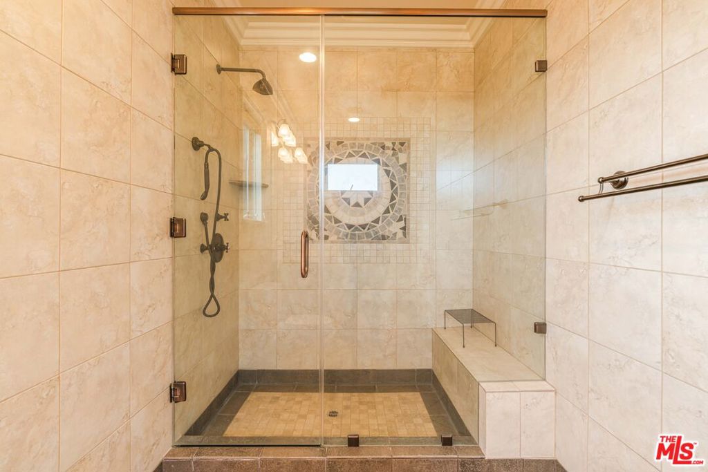 868 Braewood Court Property Photo 25