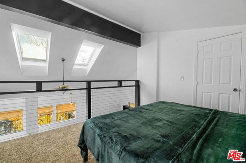 993 Cameron Drive Property Photo 23