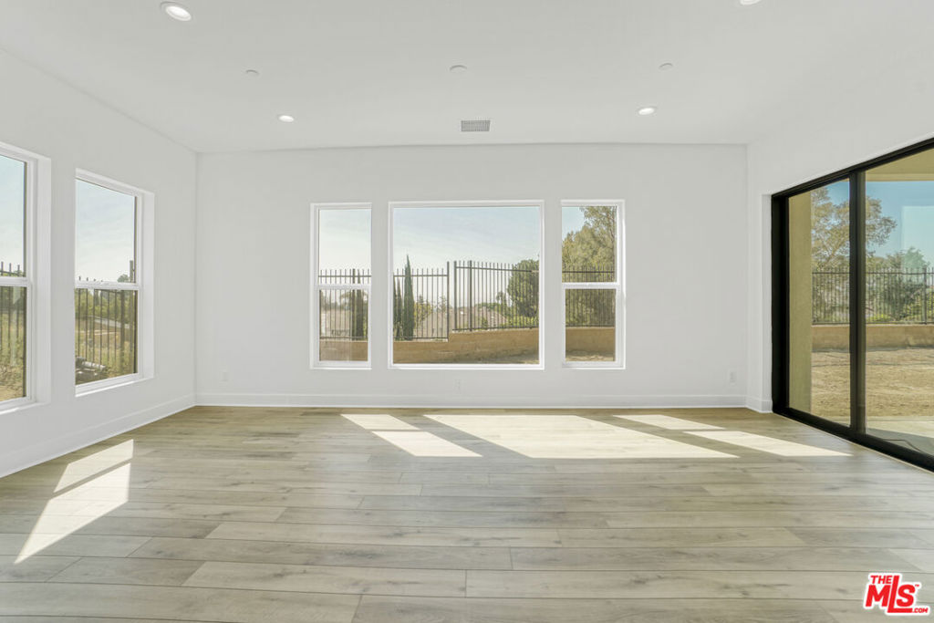 20534 Edgewood Court Property Photo 19