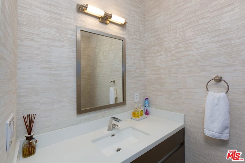 721 N Spaulding Avenue Property Photo 31