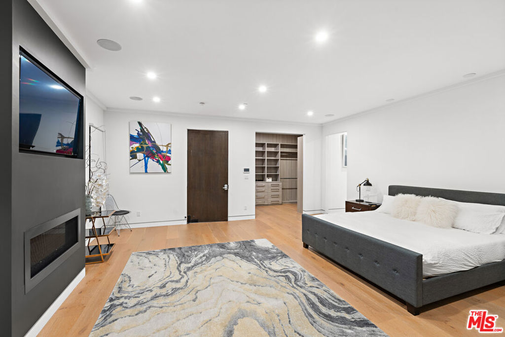 610 N Stanley Avenue Property Photo 21