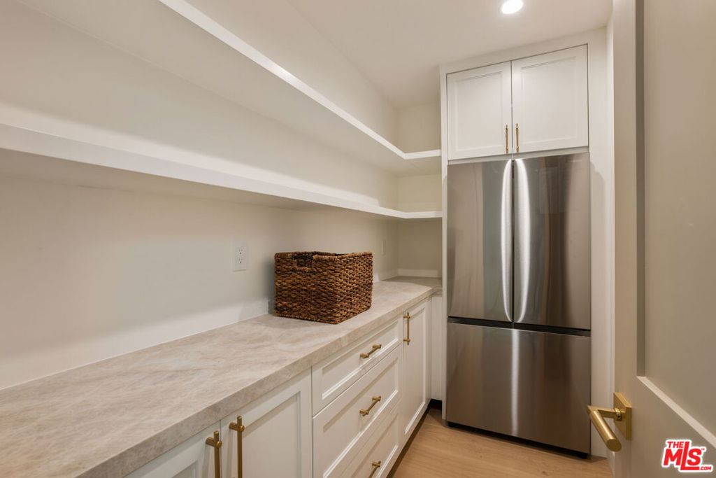605 N Elm Drive Property Photo 14