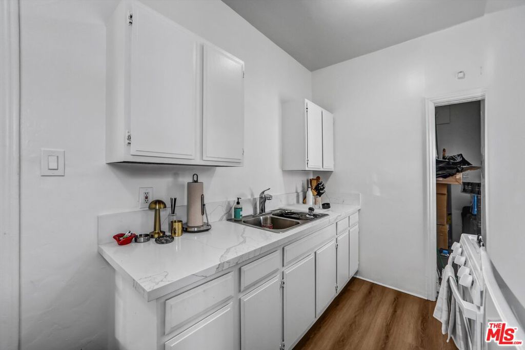 1143 Cardiff Avenue Property Photo 14