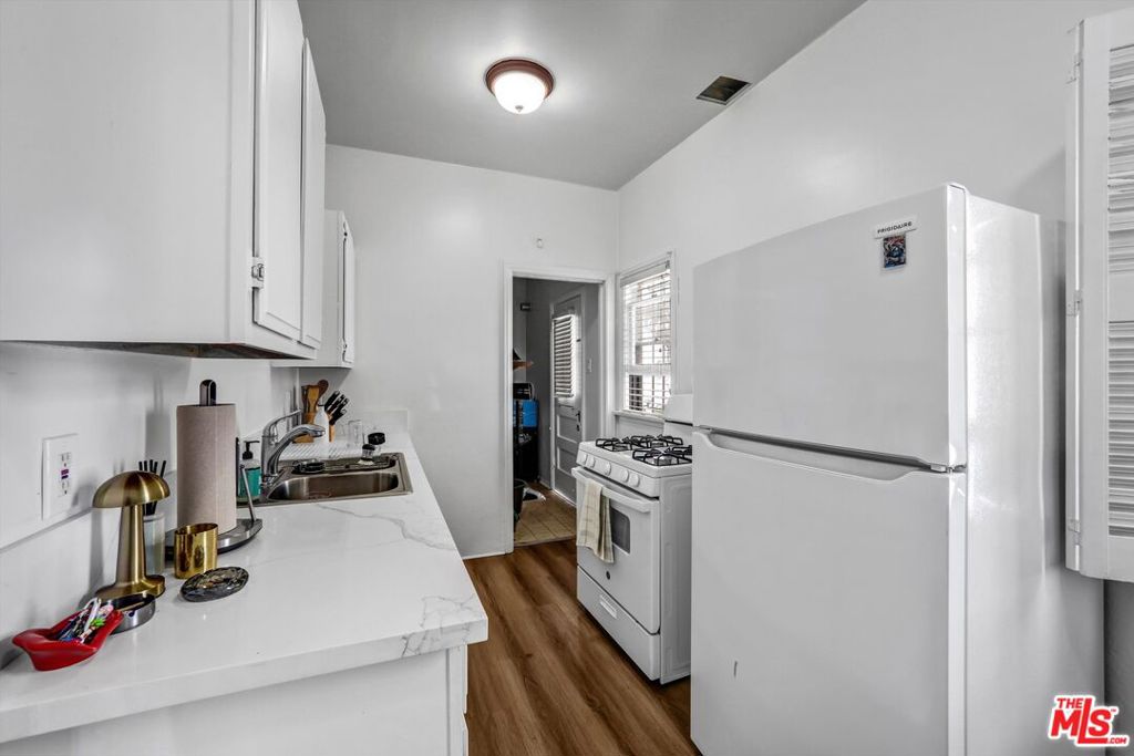 1143 Cardiff Avenue Property Photo 15