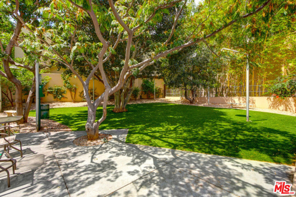 1155 N La Cienega Boulevard 306 Property Photo 37