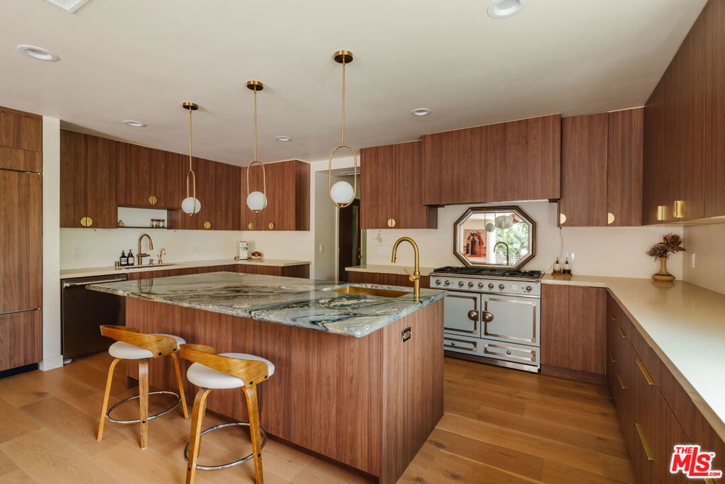12220 Benmore Terrace Property Photo 5
