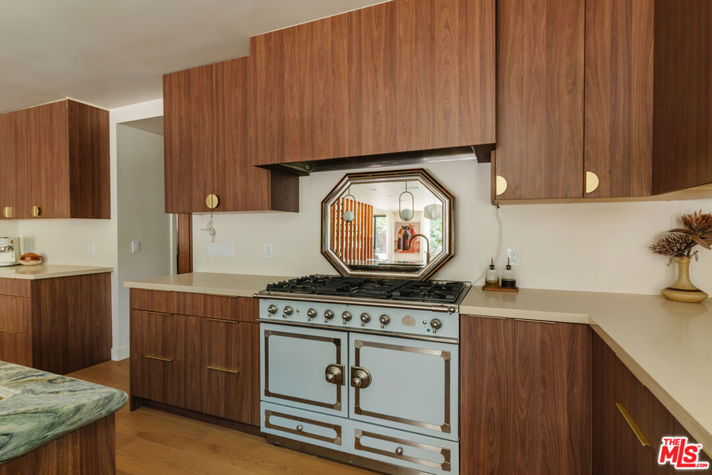 12220 Benmore Terrace Property Photo 13