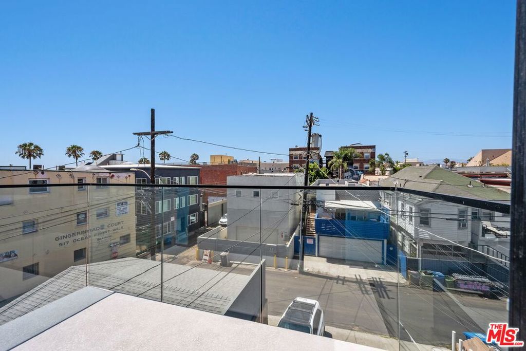 19 Sunset Avenue 3 Property Photo 8