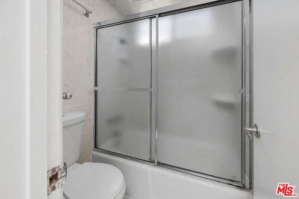 19 Sunset Avenue 3 Property Photo 17